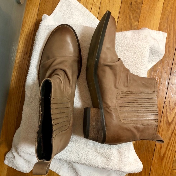 NEW TopShop ‘Ashton’ Distressed Chelsea-style Ankle Boots / Booties, size 9.5 - Picture 2 of 8